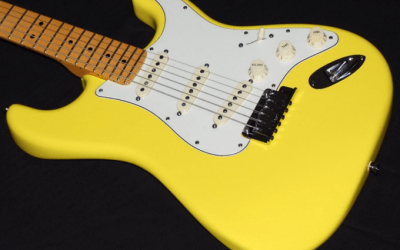 pintar-guitarra-Fender-Stratocaster- amarillo- blanca